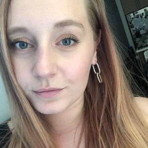 Meet your Posher, Amelia